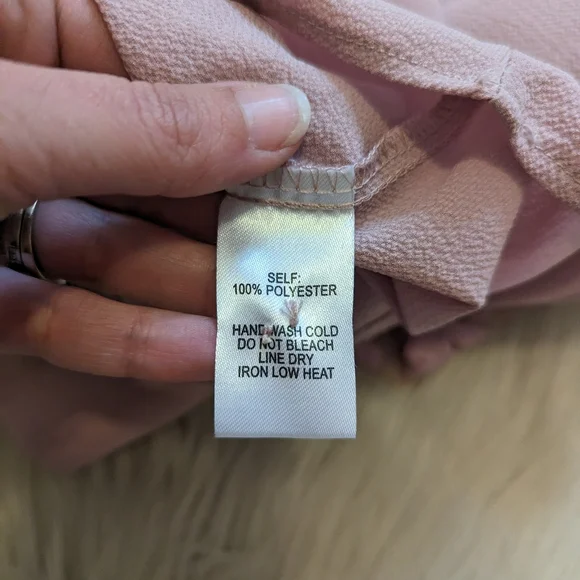 Lulu's pink top with embroidery lace sleeve size xs - Picture 8 of 8